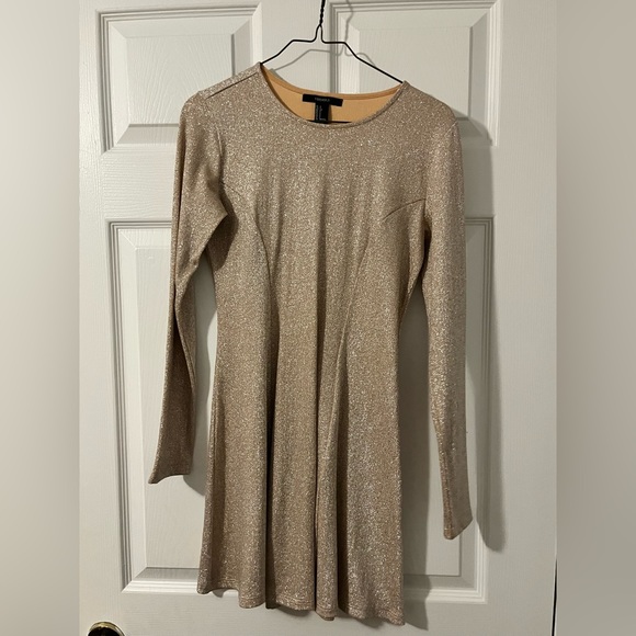 Gold sparkle dress. Perfect for a school dance - Picture 1 of 2